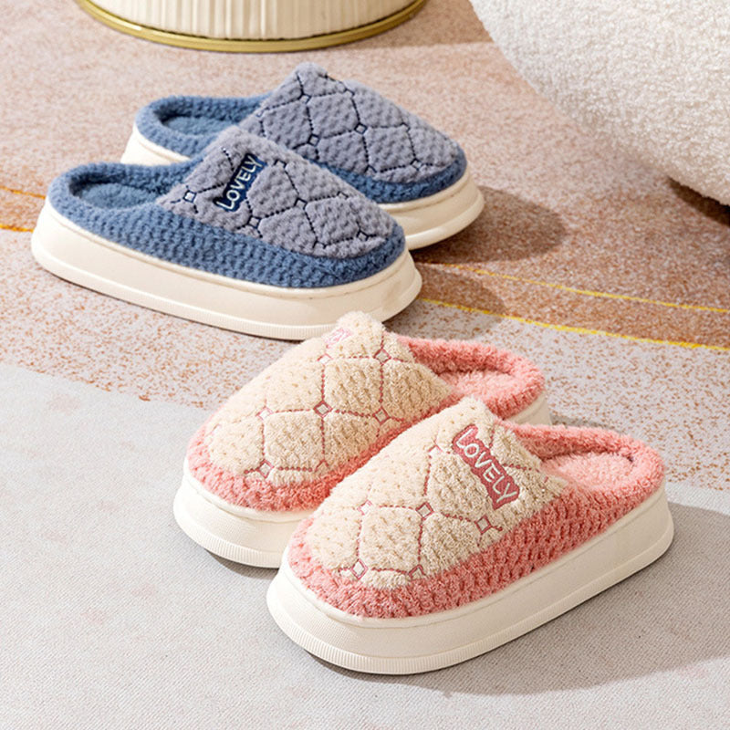 Couple Plush House Slippers – Thick-Soled Non-Slip Indoor Shoes with Rhombus Pattern (Men/Women)
