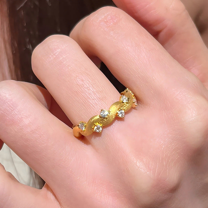 Women’s Retro Star River Ring – Brushed Metal Affordable Luxury Jewelry