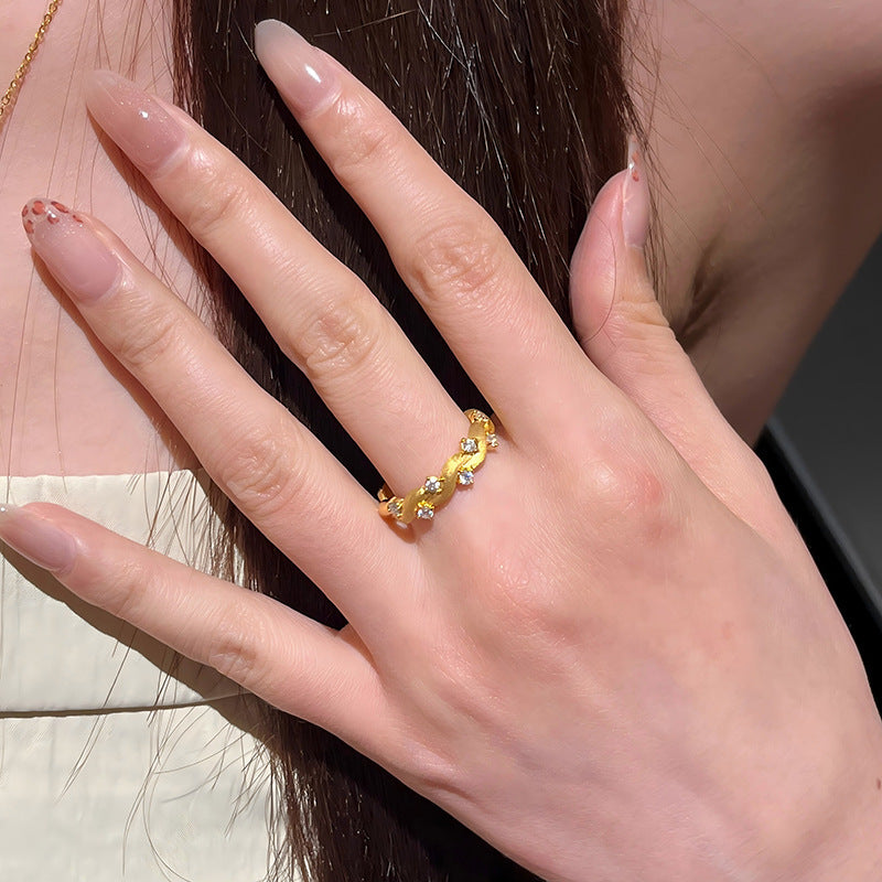 Women’s Retro Star River Ring – Brushed Metal Affordable Luxury Jewelry