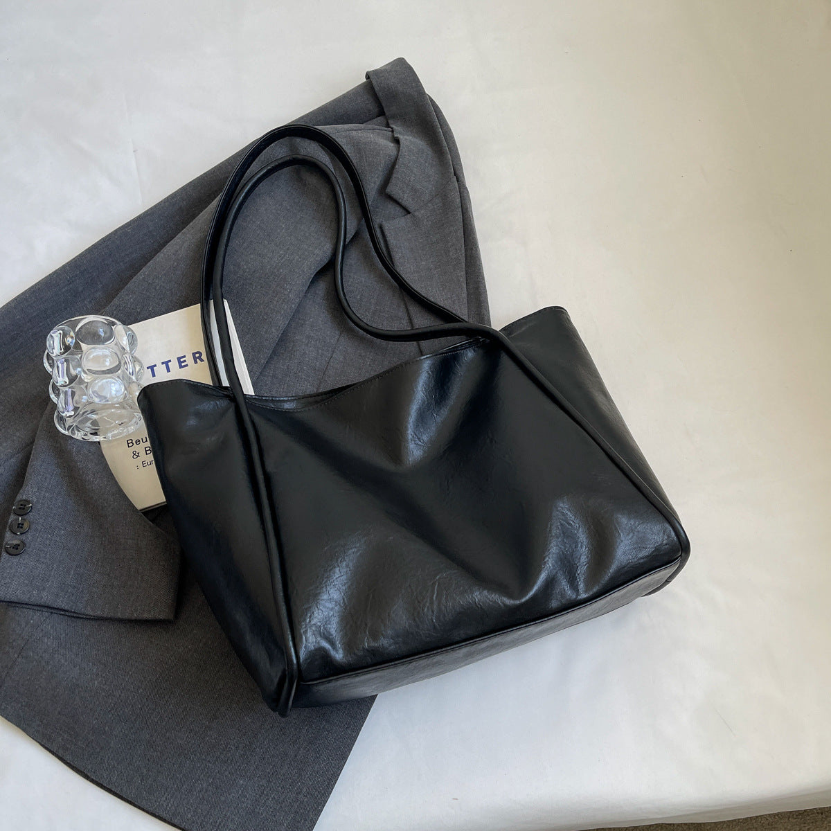 Women's Leather Tote Bag – Spacious, Stylish & Versatile for Work & Travel