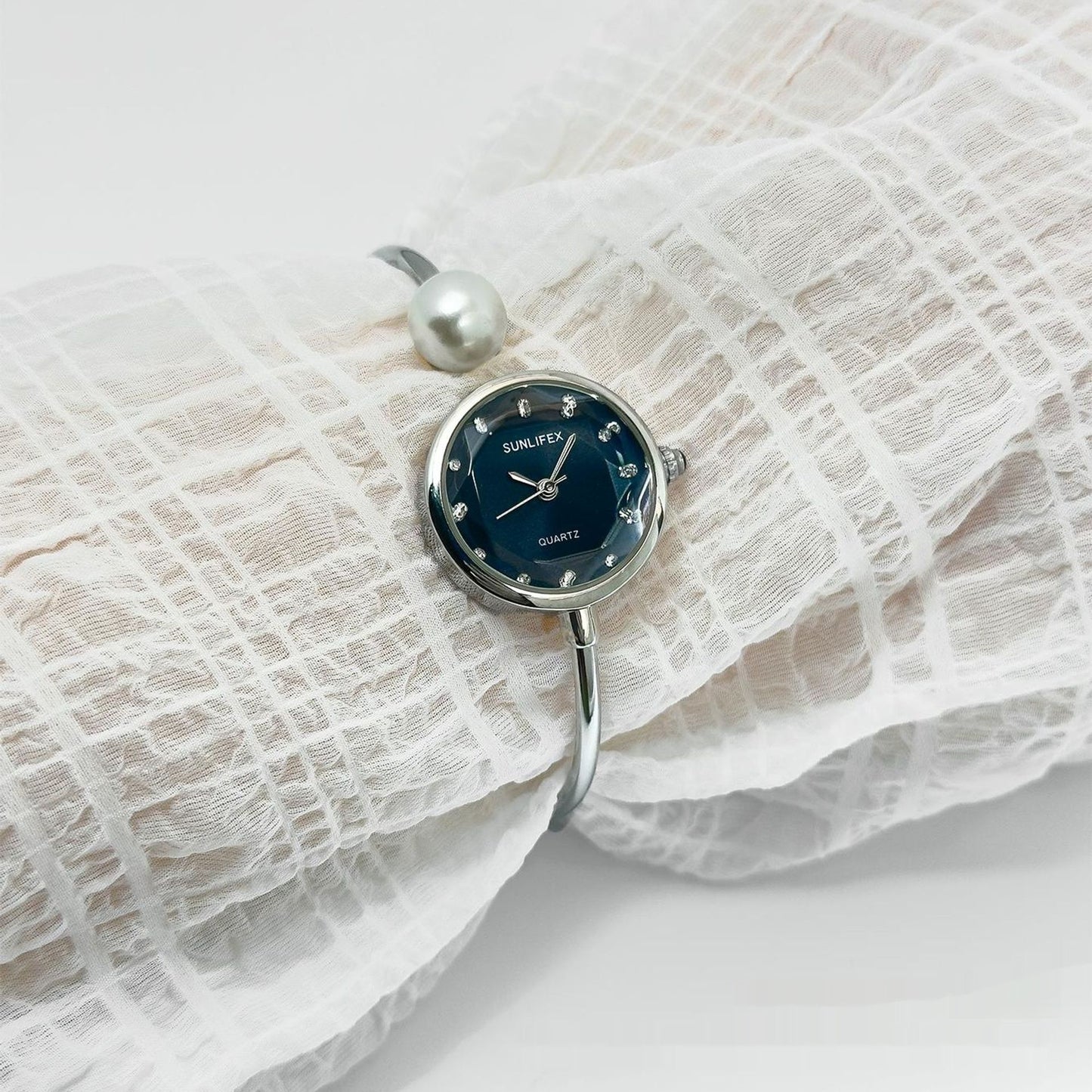 Women’s Elegant Pearl Bangle Watch – High-Grade Fashion Bracelet Timepiece
