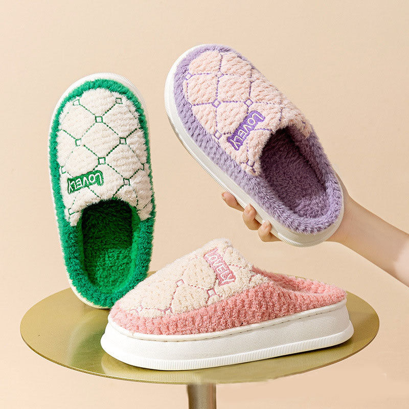 Couple Plush House Slippers – Thick-Soled Non-Slip Indoor Shoes with Rhombus Pattern (Men/Women)