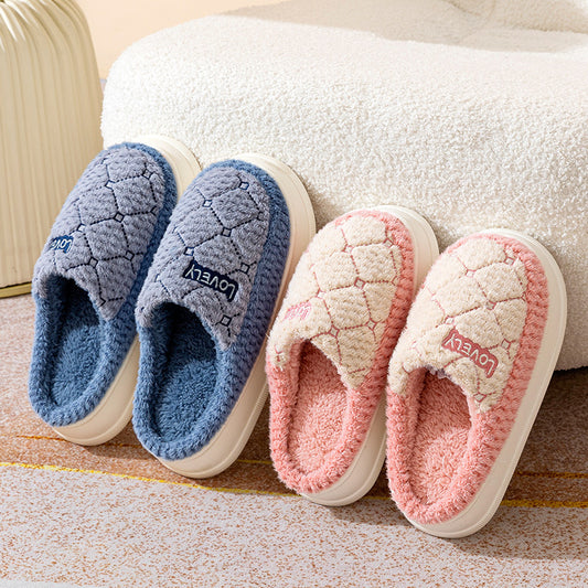 Couple Plush House Slippers – Thick-Soled Non-Slip Indoor Shoes with Rhombus Pattern (Men/Women)