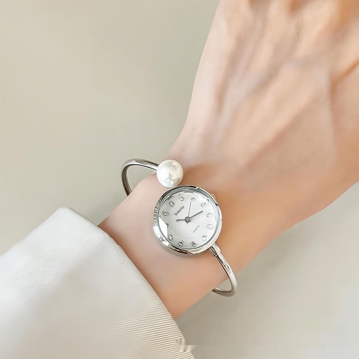 Women’s Elegant Pearl Bangle Watch – High-Grade Fashion Bracelet Timepiece