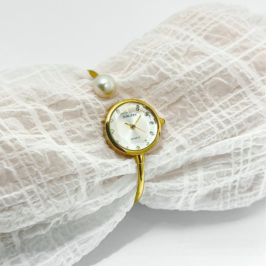 Women’s Elegant Pearl Bangle Watch – High-Grade Fashion Bracelet Timepiece